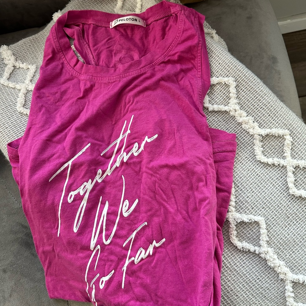 Peloton tank size Large EUC. Maybe worn once or twice.